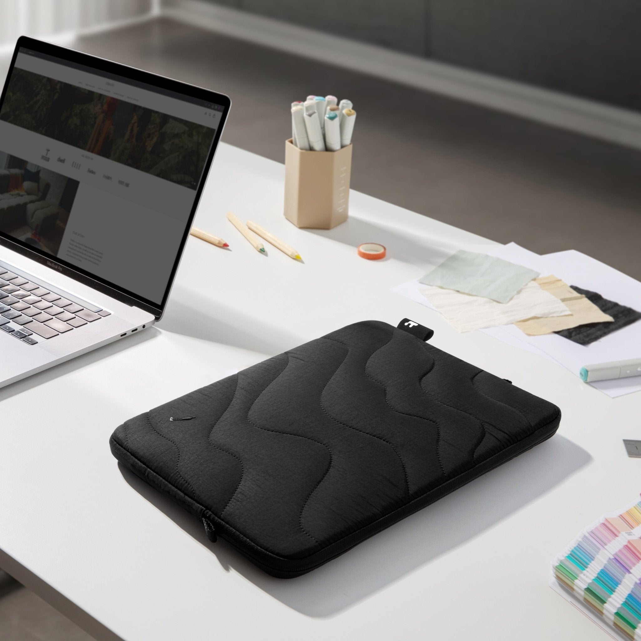 tomtoc Terra-A27 Laptop Sleeve - 16 inch - Black - A27F2D1 Laptop Bags